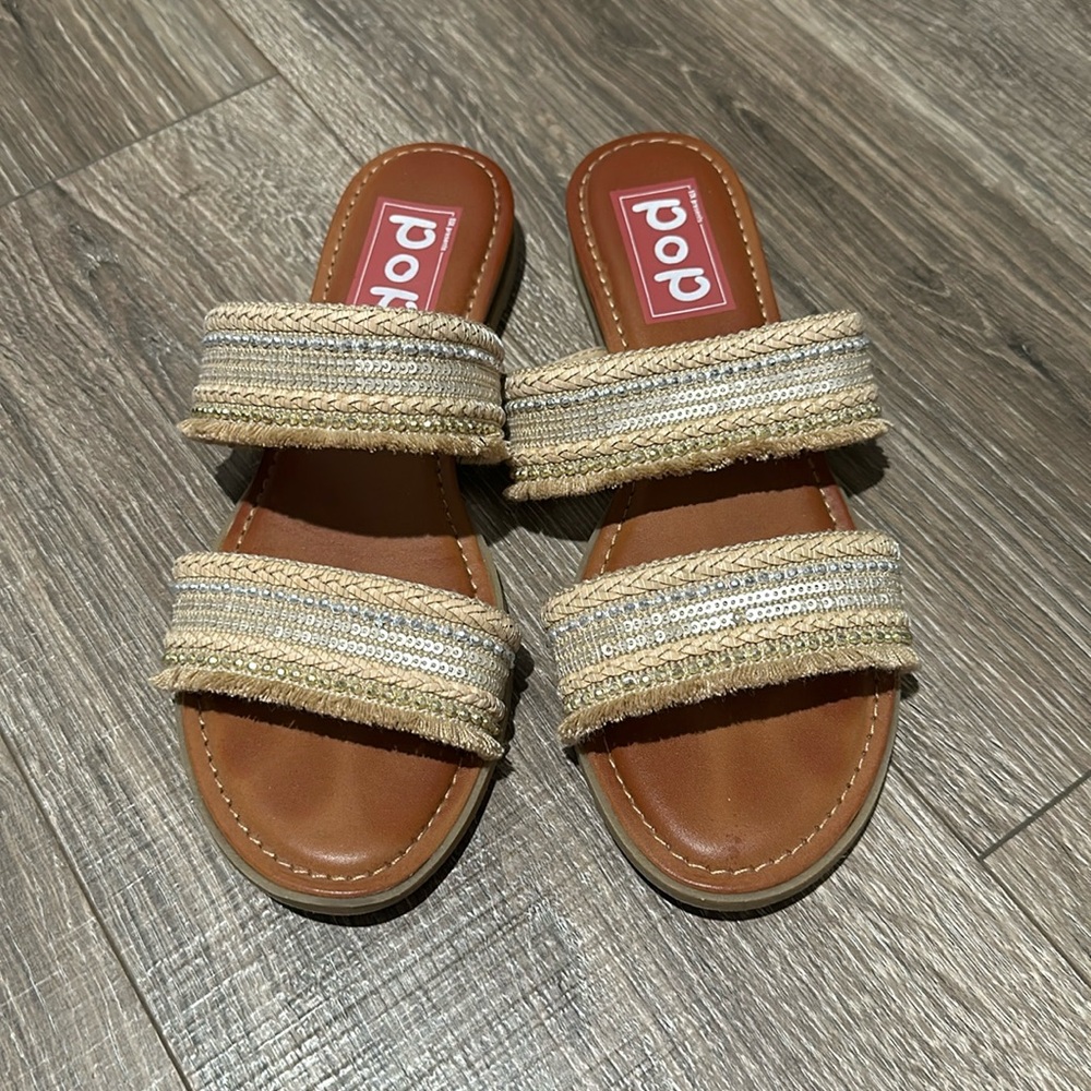 Women flats